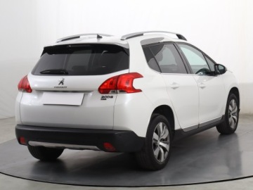 Peugeot 2008 I SUV 1.2 PureTech 110KM 2015 Peugeot 2008 1.2 PureTech, Salon Polska, zdjęcie 4