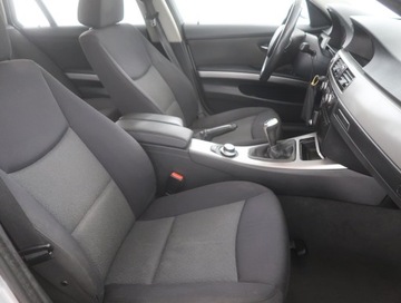 BMW Seria 3 E90-91-92-93 Touring E91 2.0 318d 122KM 2007 BMW 3 318 d, Navi, Klima, Klimatronic,ALU, zdjęcie 8