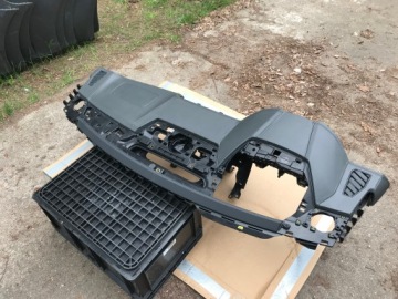 LAMBORGHINI URUS Панель консоли кожаная 4ML858005