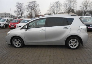 Toyota Verso Minivan 2.0 D-4D 126KM 2010 Toyota Verso Toyota Verso 2.0 Diesel 127 KM 7 miejsc 2.0 Diesel 127KM, zdjęcie 7