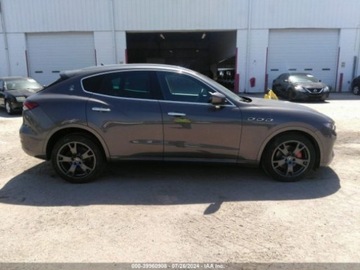 Maserati Levante 2021 Maserati Levante 2021r, 3.0L, 4x4 3.0 Benzyna 345KM, zdjęcie 5