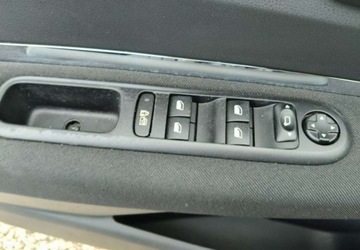 Peugeot 5008 I Minivan 1.6 VTi 120KM 2010 Peugeot 5008 Peugeot 5008 1.6 Benzyna 120KM, zdjęcie 16