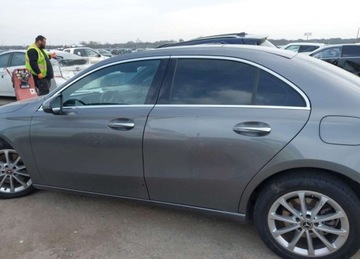 Mercedes Klasa A W177/V177 Sedan 2.0 220 190KM 2019 Mercedes-Benz Klasa A MERCEDES-BENZ A 220 4MATIC 2.0 Benzyna 191KM, zdjęcie 5