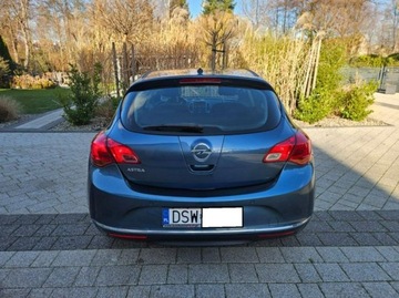 Opel Astra J Hatchback 5d Facelifting 1.6 Twinport ECOTEC 115KM 2015 Opel Astra 1.6 115 KM klima, elektryka, parktronik, zdjęcie 14