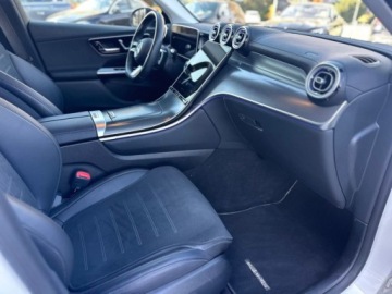 Mercedes GLC C254/X254 SUV 2.0 200 MHEV 204KM 2024 Mercedes-Benz GLC 200 4Matic rej. 2025 AMG Line HAK FV23 salon Polska el., zdjęcie 9