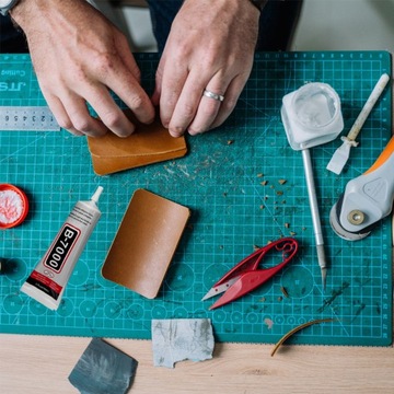 КЛЕЙ МОНТАЖНЫЙ B-7000 UNIVERSAL STRONG LCD 110МЛ