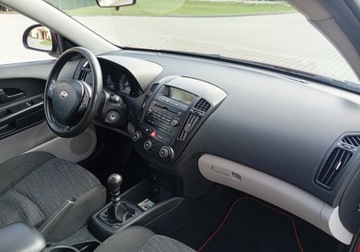 Kia Ceed I Hatchback 1.6 CRDi 90KM 2009 Kia Ceed Kupiony w Polsce - ubezpieczony - klimatyzacja 1.6 Diesel 90KM, zdjęcie 13