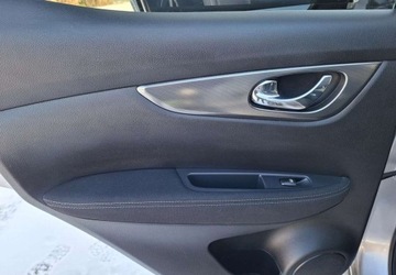 Nissan Qashqai II Crossover 1.6 DIG-T 163KM 2017 Nissan Qashqai Nissan Qashqai 1.6 DIG-T N-Connecta 1.6 Benzyna 163KM, zdjęcie 13