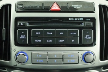 Hyundai i20 I Hatchback 5d Facelifting 1.2 DOHC 85KM 2014 Hyundai i20 1.2, Klima, zdjęcie 11