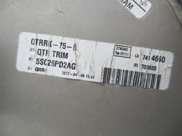 CHRYSLER PACIFICA 17- BOCZEK BAGAZNIKA PRAWY TYL TYLNY TAPICERKA USB