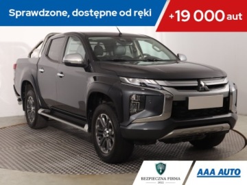 Mitsubishi L200 VI 2.2 Diesel 150KM 2021 Mitsubishi L200 2.2 DI-D, Salon Polska