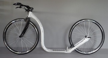 Hulajnoga turystyczna Kickbike Race MAX 28' WHITE