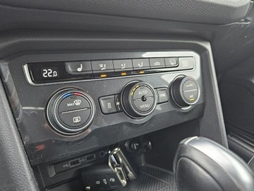Volkswagen Tiguan II SUV 2.0 TDI SCR 240KM 2020 Volkswagen Tiguan 2,0 diesel 239KM 7 miejsc R-Line, zdjęcie 12
