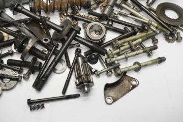 SUZUKI VZ 1600 MARUDER 04-05 БОЛТЫ ВИНТЫ