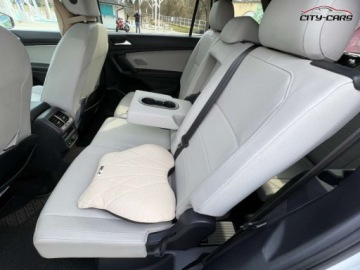 Volkswagen Tiguan II 2019 Volkswagen Tiguan R-line 7 Osobowy Benzyna 2.0 - 203KM Automat Servis, zdjęcie 26