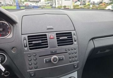 Mercedes Klasa C W204 Limuzyna 1.8 200 CGI BlueEFFICIENCY 184KM 2010 Mercedes-Benz Klasa C Zarejestrowany - ubezpieczony - automat - benzyna 1.8, zdjęcie 25