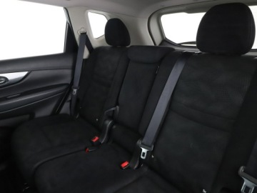 Nissan X-Trail III Terenowy 1.6 dCi 130KM 2016 Nissan X-Trail czujniki, navi, bluetooth, hak,, zdjęcie 16