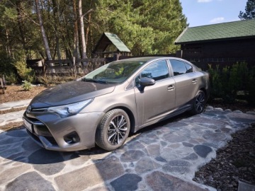 Toyota Avensis III Sedan Facelifting 2015 1.8 Valvematic 147KM 2018 Toyota Avensis (III) 1.8 Active 108kw 147KM 2018r (I rej. luty 2019r), zdjęcie 1