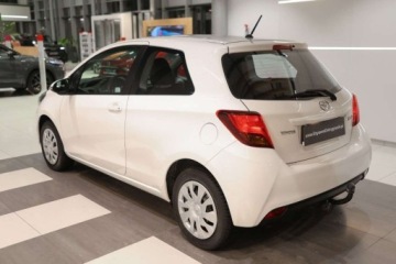 Toyota Yaris III Hatchback 5d Facelifting 1.0 VVT-i 69KM 2016 Toyota Yaris 1.0 Active EU6 Benzyna 69KM, zdjęcie 3