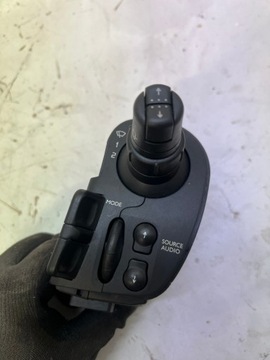 MINCE PŘEPÍNAČ STĚRAČE RENAULT CLIO III MODUL 88103003