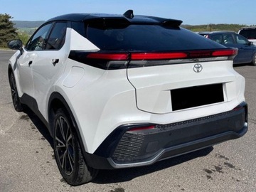 Toyota C-HR II SUV Plug-In 2.0 Hybrid Dynamic Force Plug-in  223KM 2025 Executive 2.0 Plug-in Hybrid Dynamic Force 223KM | Podgrzewane fotele!, zdjęcie 1