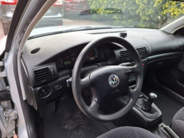 Volkswagen Passat B5 Sedan 1.8 20V 125KM 1998 Volkswagen Passat 62 Tyś kilometrów auto jak, zdjęcie 15
