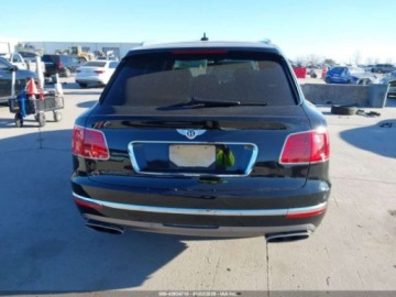 Bentley Bentayga 2017 Bentley Bentayga W12 2017 6.0 Benzyna 600KM, zdjęcie 9