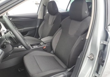 Skoda Octavia IV Liftback 1.5 TSI EVO 150KM 2024 Skoda Octavia SalonPL 1.5eTSI mHEV 150KM DSG Selection ASO Virtual Matrix, zdjęcie 10