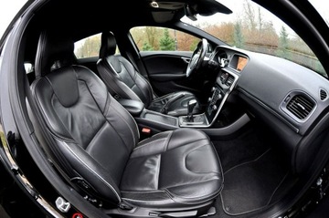Volvo V40 II Hatchback Facelifting 2.0 D2 120KM 2017 Volvo V40 2.0 D2 Lift R-Desing Full Led Navi, zdjęcie 7