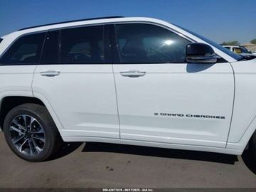 Jeep Grand Cherokee IV 2022 Jeep Grand Cherokee 4XE Overland 2022 2.0l 2.0 Hybryda 270KM, zdjęcie 6