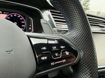 Volkswagen Tiguan II SUV R 2.0 TSI 320KM 2022 Volkswagen Tiguan 2.0 TSI 320KM R4x4DSGIQ.MATRIX360Niski PrzebiegASOSalonP, zdjęcie 18