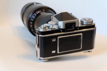 EXAKTA VAREX IIb с объективом SONNAR 4/300 мм. . . .