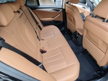 BMW Seria 5 G30-G31 Touring Facelifting 2.0 520d 190KM 2023 BMW 520 FV-23%, Podgrzewane fotele, Funkcja dostęp, zdjęcie 9