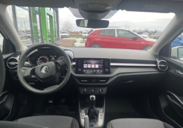 Skoda Fabia IV 1.0 TSI 95KM 2022 Skoda Fabia AMBITION 1.0 TSI 95 KM Klimatyzacja Czujniki LED ASO, zdjęcie 13