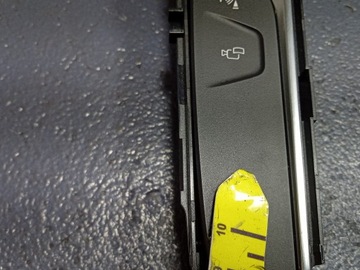 BMW 5 G30 G31 G01 PANEL OBSLUHY KONZOLA STŘEDNÍ 6843909