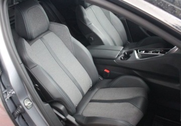 Peugeot 3008 II Crossover Facelifting  1.5 BlueHDi 130KM 2023 Peugeot 3008 130KM EAT8 2024 1.5 Diesel 130KM, zdjęcie 7