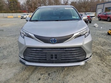 Toyota Sienna III 2021 Toyota Sienna XLE 2021 2.5 Hybryda 245KM, zdjęcie 5