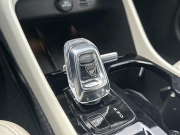 Volvo XC40 Crossover 2.0 D3 150KM 2019 Volvo XC 40 D3 2.0d 150KM Inscription / Hak Kamera, zdjęcie 21