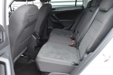 Volkswagen Tiguan II SUV Facelifting 1.5 TSI 150KM 2023 Volkswagen Tiguan SalonPL 150KM DSG LifeACCComfortPakiet ZimowyMasazKamera, zdjęcie 31