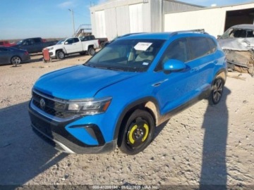 Volkswagen 2023 Volkswagen Inny Taos, 2023r., 1.5L 1.5 Benzyna 158KM, zdjęcie 1