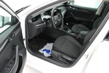 Skoda Octavia IV Liftback 2.0 TDI 115KM 2021 Škoda Octavia Skoda Octavia AMBITION F-vat Salon, zdjęcie 18