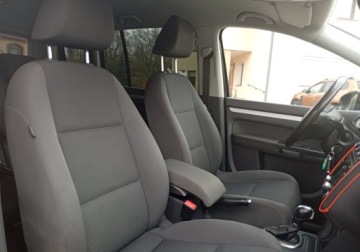 Volkswagen Touran II 1.6 TDI 105KM 2011 Volkswagen Touran Zarejestrowany - ubezpieczony - automat - 1,6 - 105 1.6, zdjęcie 14
