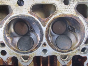 КРЫШКА ГОЛОВКИ POLONEZ CARO ATU PLUS 1.6MPi 87KM