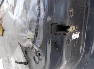 LAND CRUISER 80 ZÁMEK Z DVEŘE PRAVÝ ZADNÍ 90-97