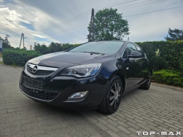 Opel Astra J Hatchback 5d 1.4 Turbo ECOTEC 120KM 2011 Opel Astra 1.4 benzyna 120KM Servis do konca 1.4 Benzyna 120KM, zdjęcie 1