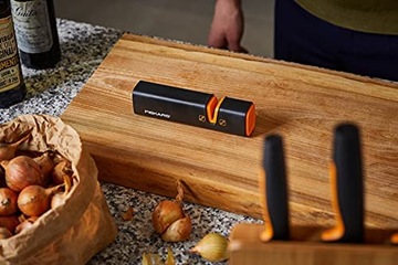 Точилка для ножей FISKARS Roll-Sharp 16,5 см