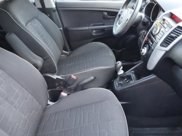 Kia Venga Mikrovan 1.4 DOHC CVVT 90KM 2011 Kia Venga 1.4 CVVT, Salon Polska, 1. Właściciel, zdjęcie 8