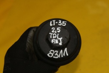 ŚRUBA CHŁODNICZKI OLEJU LT 35 2.5 TDI 021117061B