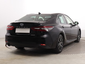 Toyota Camry IX Sedan 2.5 Hybrid Dynamic Force 218KM 2021 Toyota Camry 2.5 Hybrid, Salon Polska, zdjęcie 4