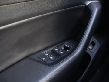 Volkswagen Arteon Fastback 2.0 TSI 280KM 2017 VW Arteon 2.0 TSI 4Motion, Salon Polska, 4X4, zdjęcie 17